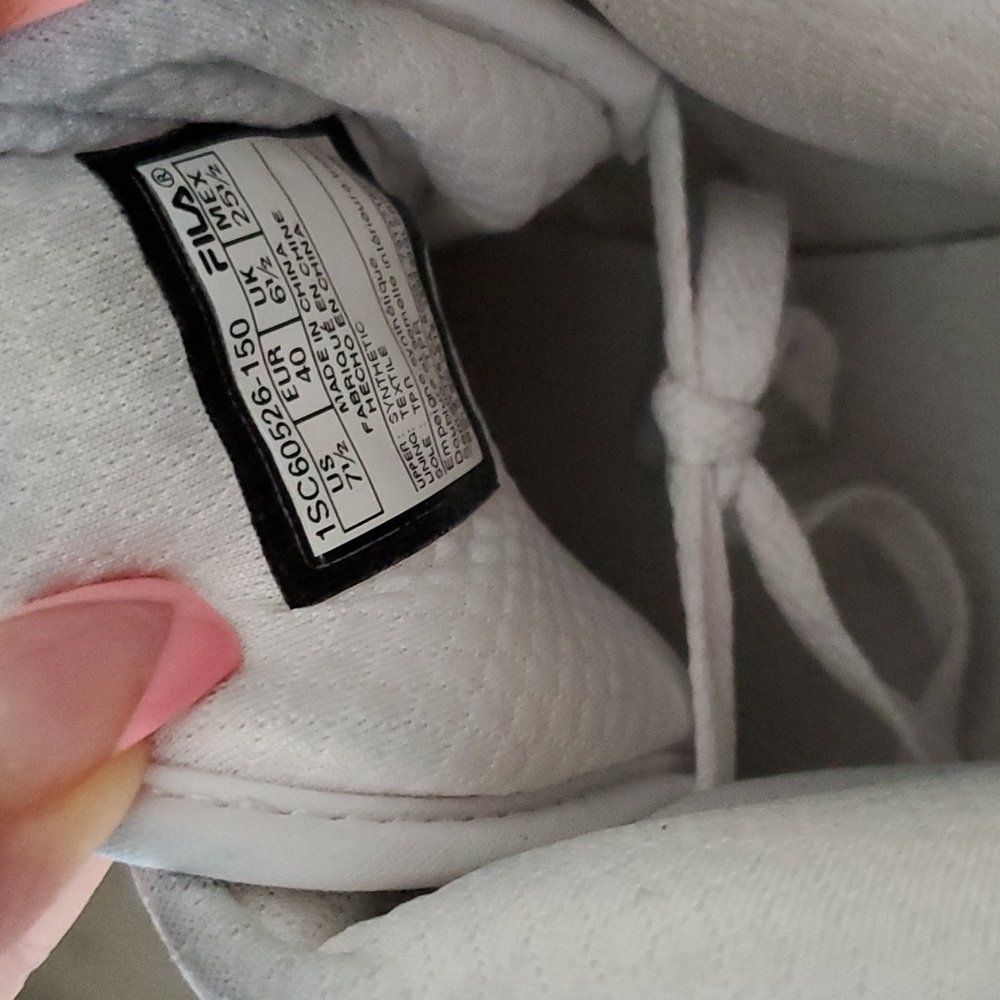Sneakers - Picture 5 of 9